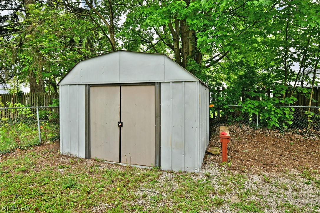 190 Bennett Court Geneva OH 44041