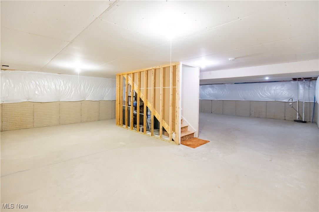 7573 Greenlawn Drive North Ridgeville OH 44039