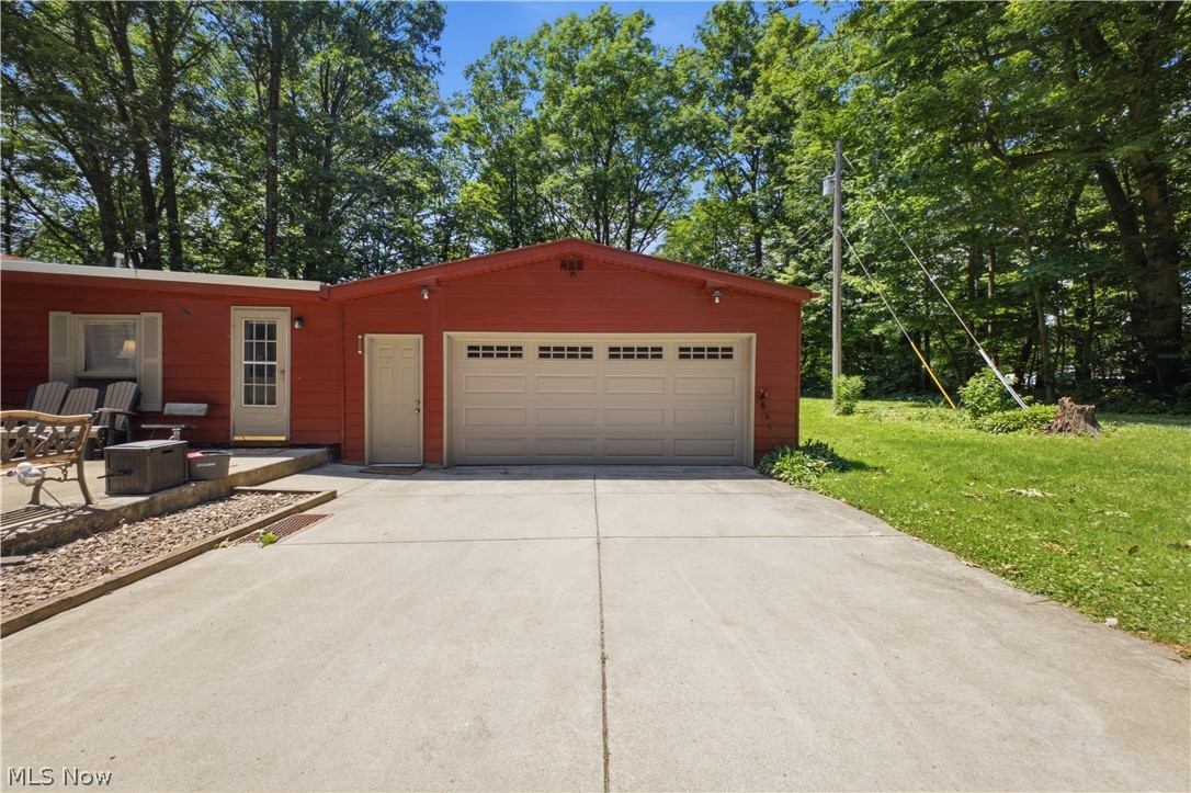 5018 Fairfield School Road Columbiana OH 44408