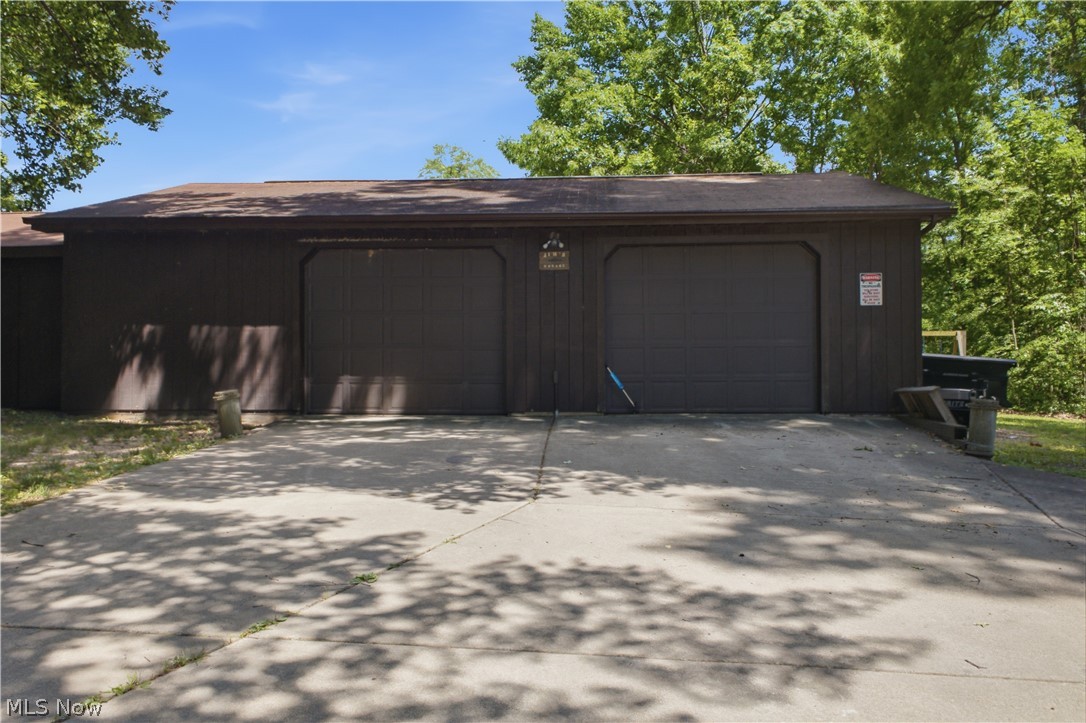5018 Fairfield School Road Columbiana OH 44408