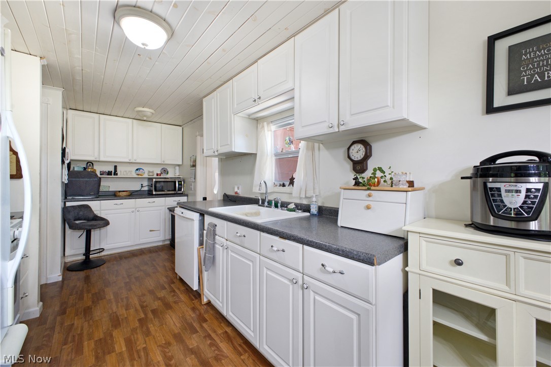 5018 Fairfield School Road Columbiana OH 44408