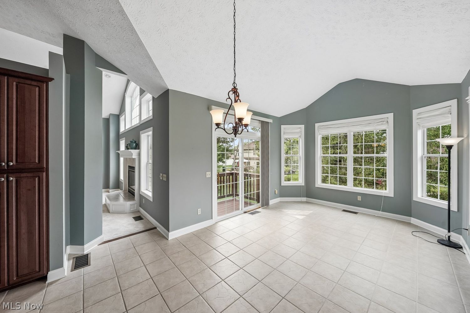 18456 Bunker Hill Drive Strongsville OH 44136