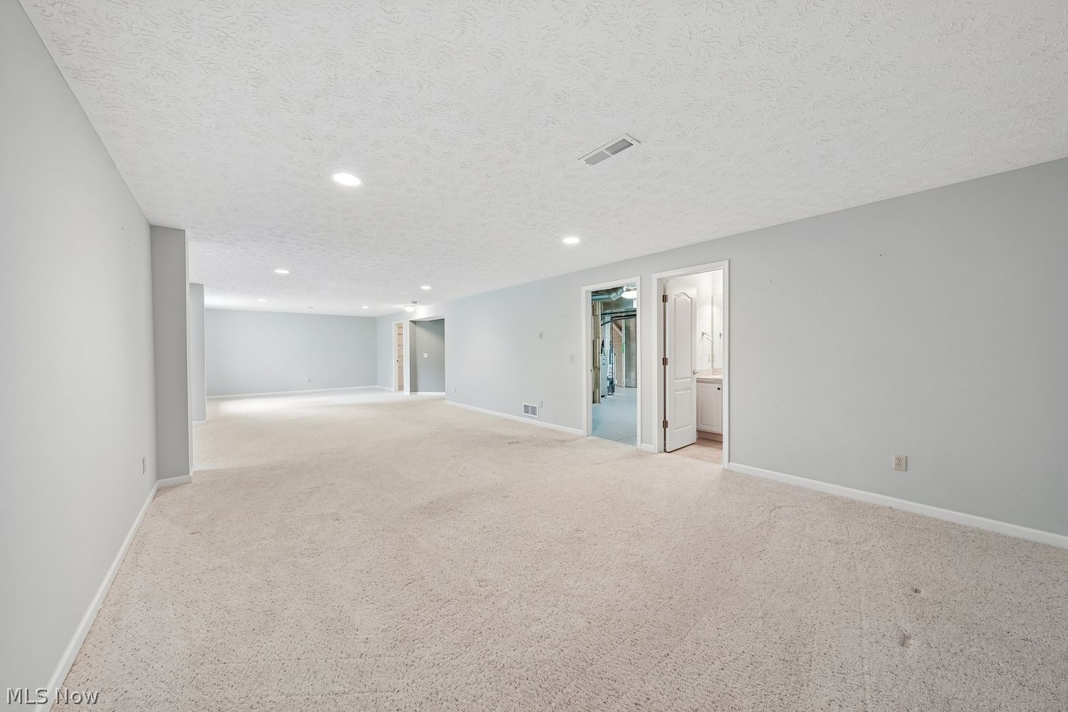 18456 Bunker Hill Drive Strongsville OH 44136
