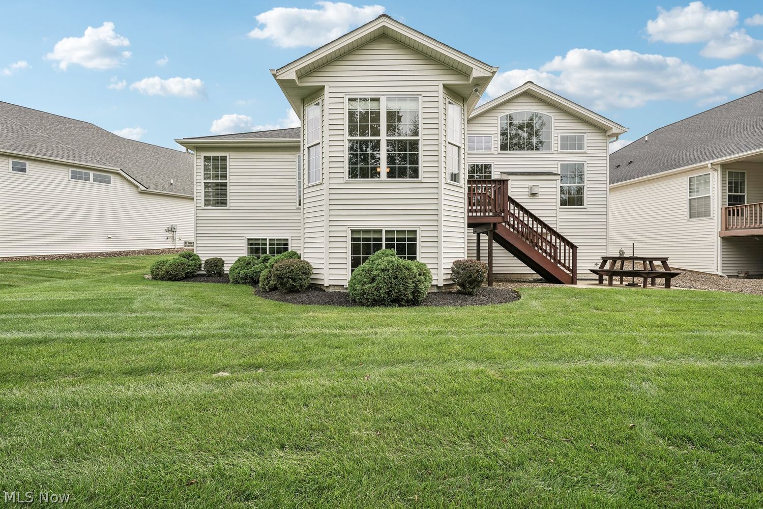 18456 Bunker Hill Drive Strongsville OH 44136