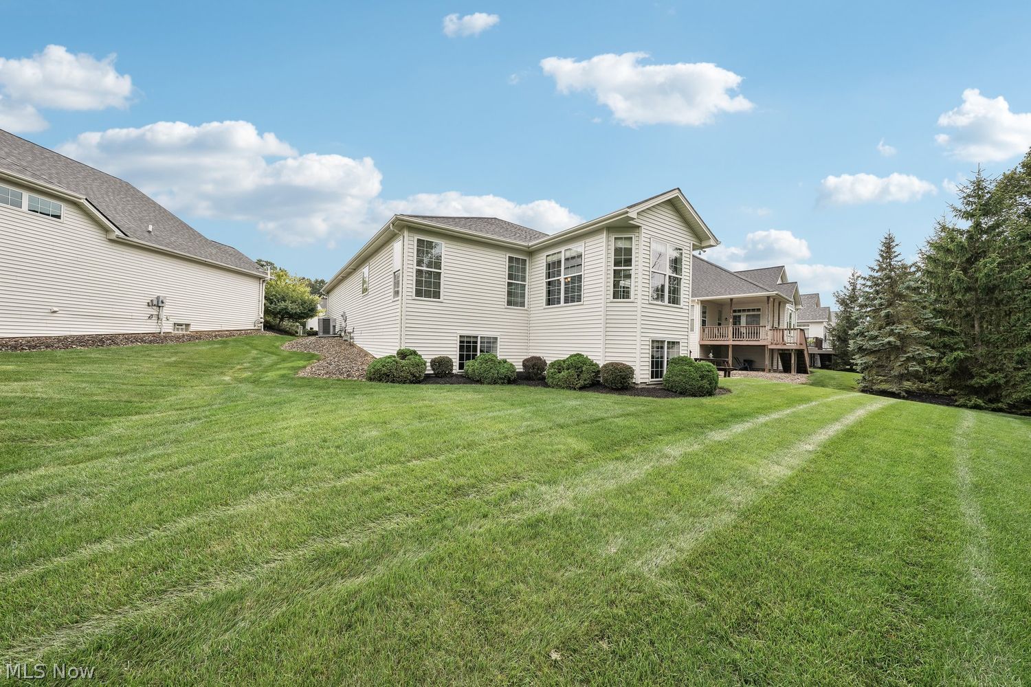 18456 Bunker Hill Drive Strongsville OH 44136