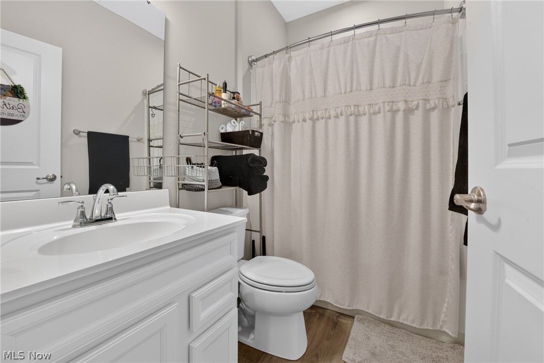 1025 Kadas Lane Wooster OH 44691