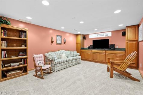 7288 Rita Drive Independence OH 44131