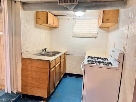 2013 Mayview Avenue Cleveland OH 44109