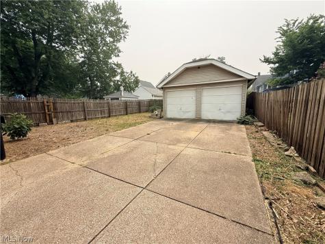 2013 Mayview Avenue Cleveland OH 44109