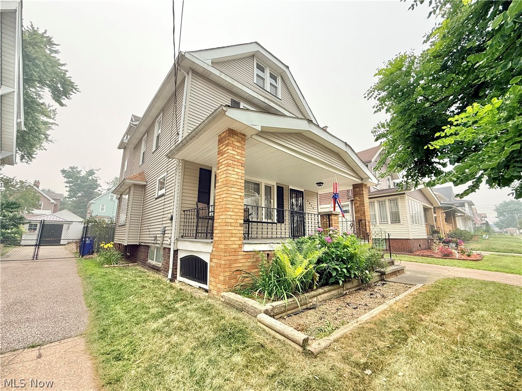 2013 Mayview Avenue Cleveland OH 44109