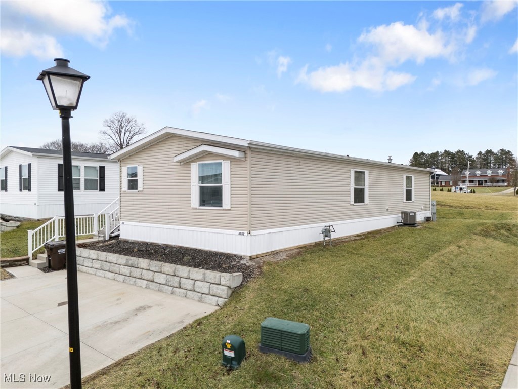 6962 Foxwood Drive SW Navarre OH 44662