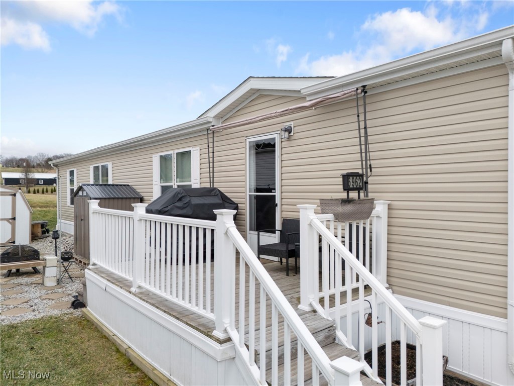 6962 Foxwood Drive SW Navarre OH 44662