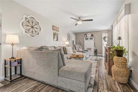 6962 Foxwood Drive SW Navarre OH 44662
