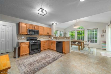37972 Pebble Lake Trail North Ridgeville OH 44039