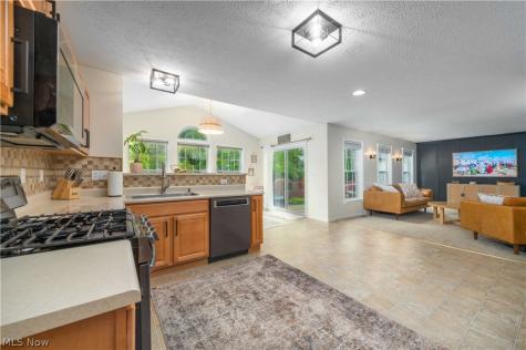 37972 Pebble Lake Trail North Ridgeville OH 44039