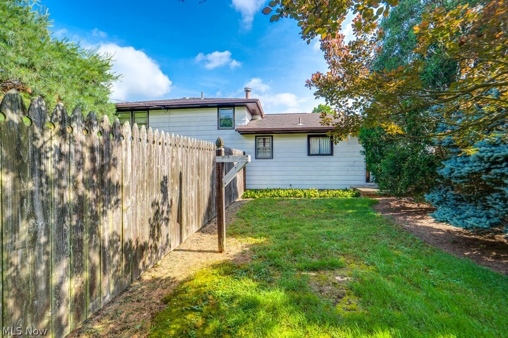 550 E Carrollton Street Magnolia OH 44643