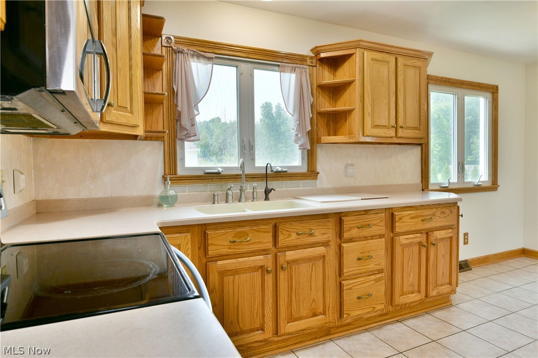 1393 Sunnyfield Avenue NW Warren OH 44481
