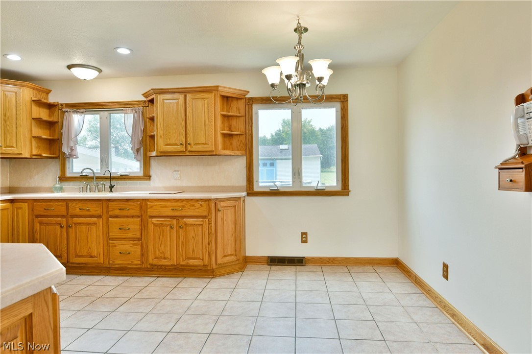 1393 Sunnyfield Avenue NW Warren OH 44481