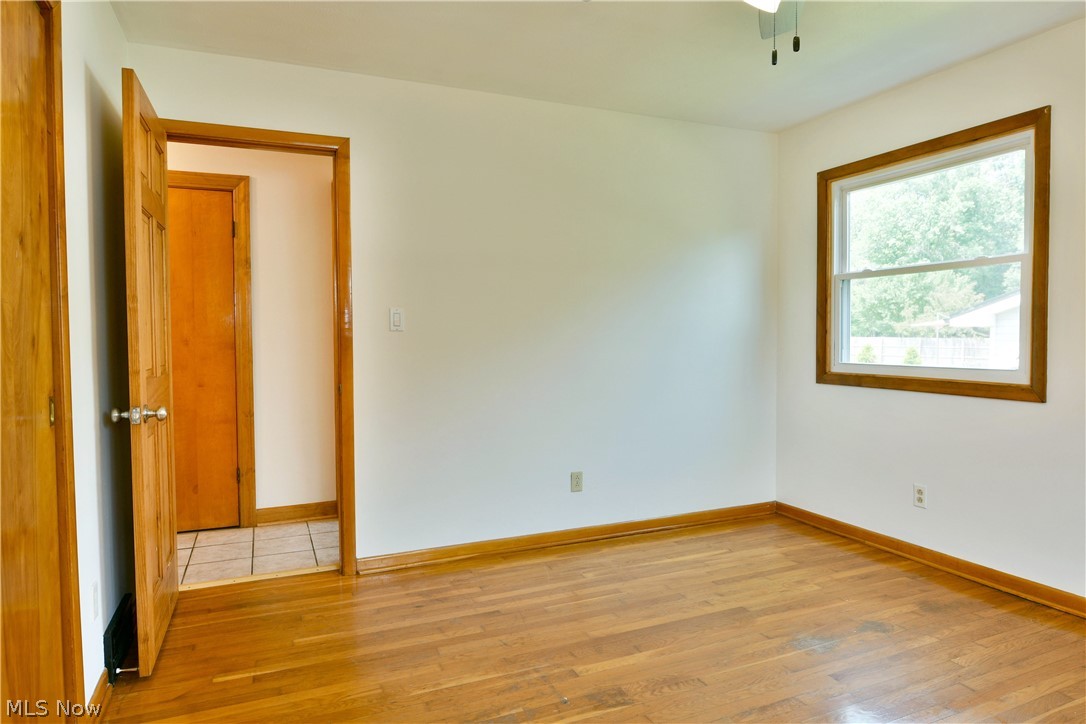 1393 Sunnyfield Avenue NW Warren OH 44481