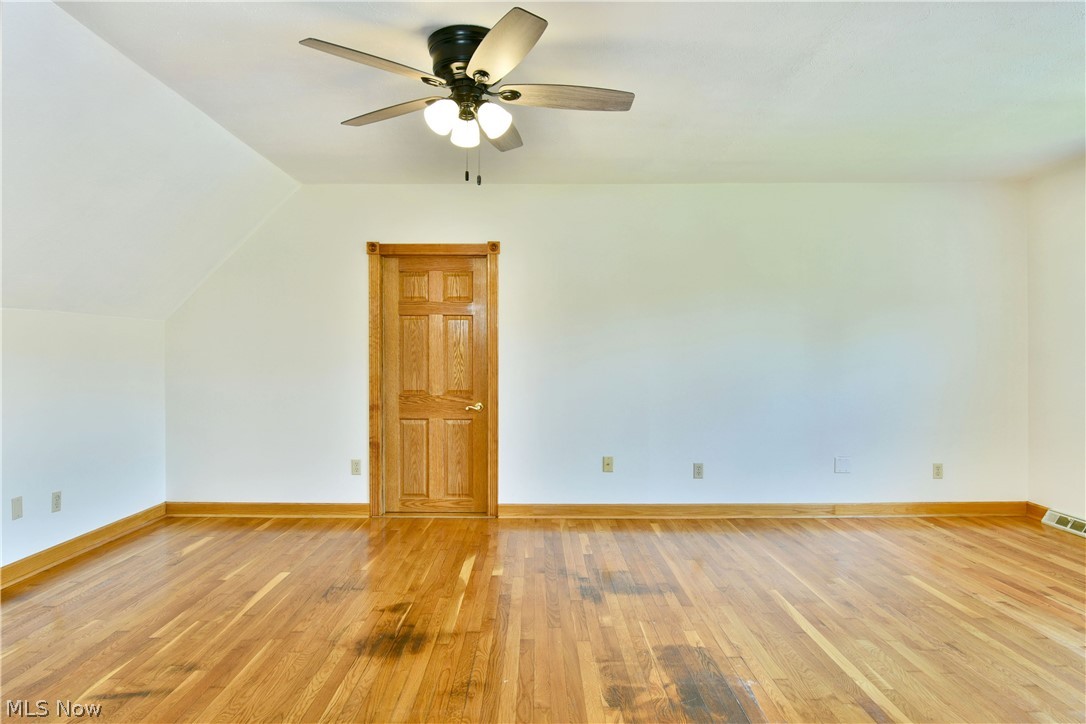1393 Sunnyfield Avenue NW Warren OH 44481