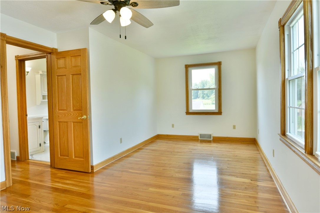 1393 Sunnyfield Avenue NW Warren OH 44481