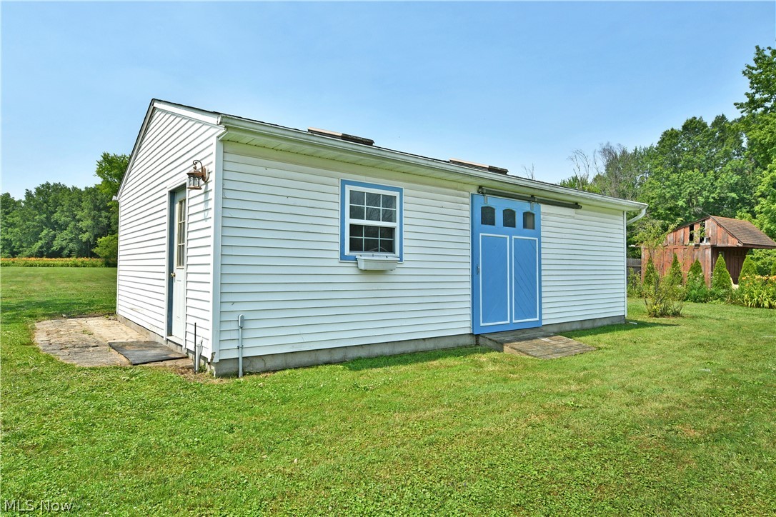 1393 Sunnyfield Avenue NW Warren OH 44481