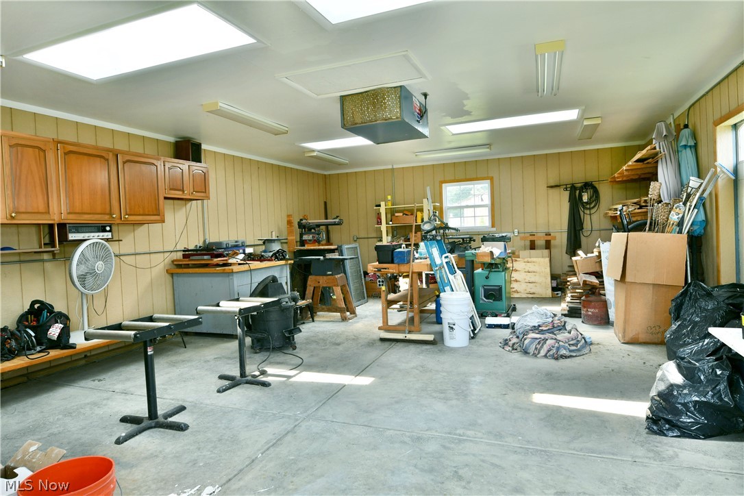 1393 Sunnyfield Avenue NW Warren OH 44481