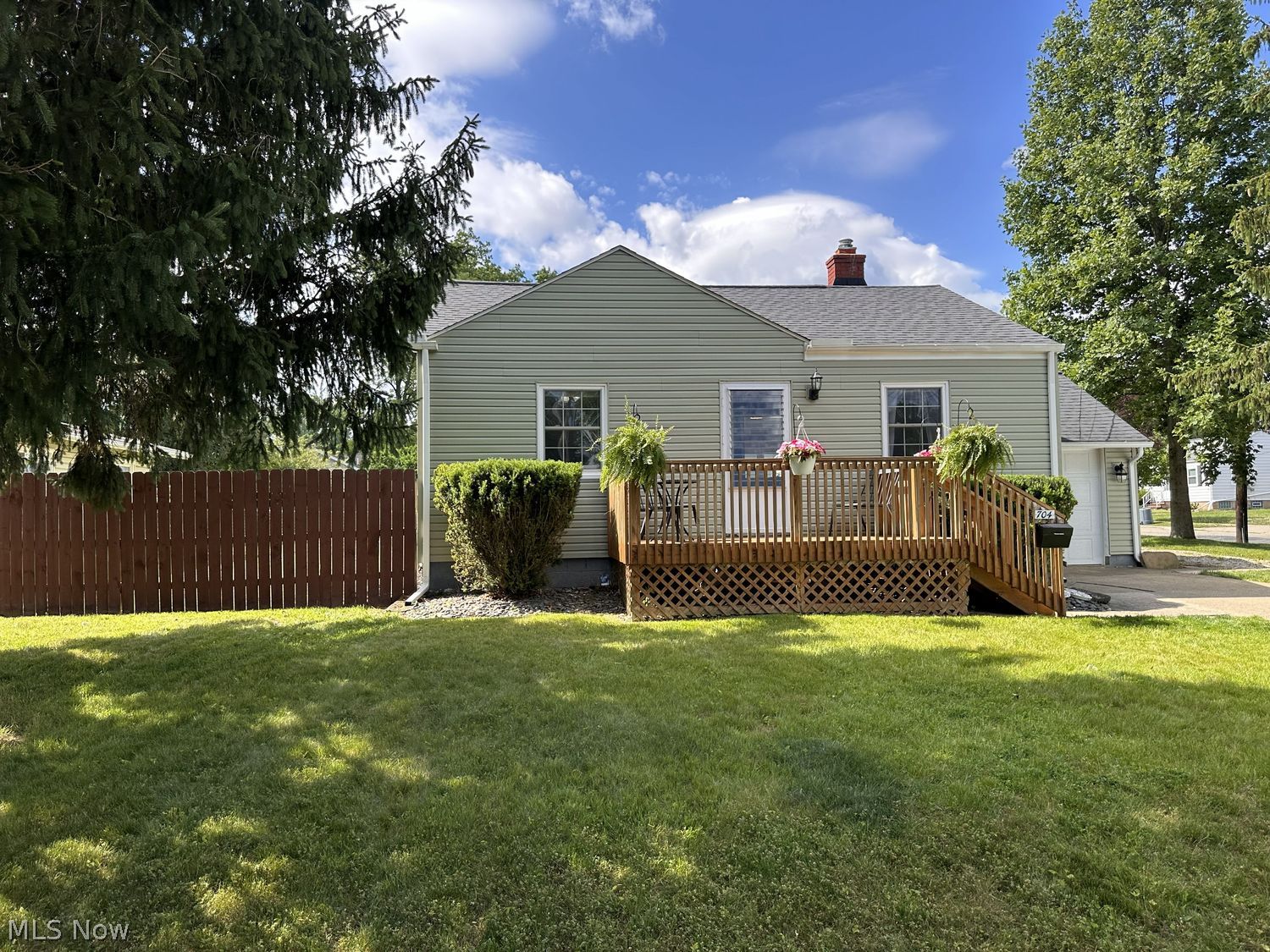 704 Oak Street Medina OH 44256