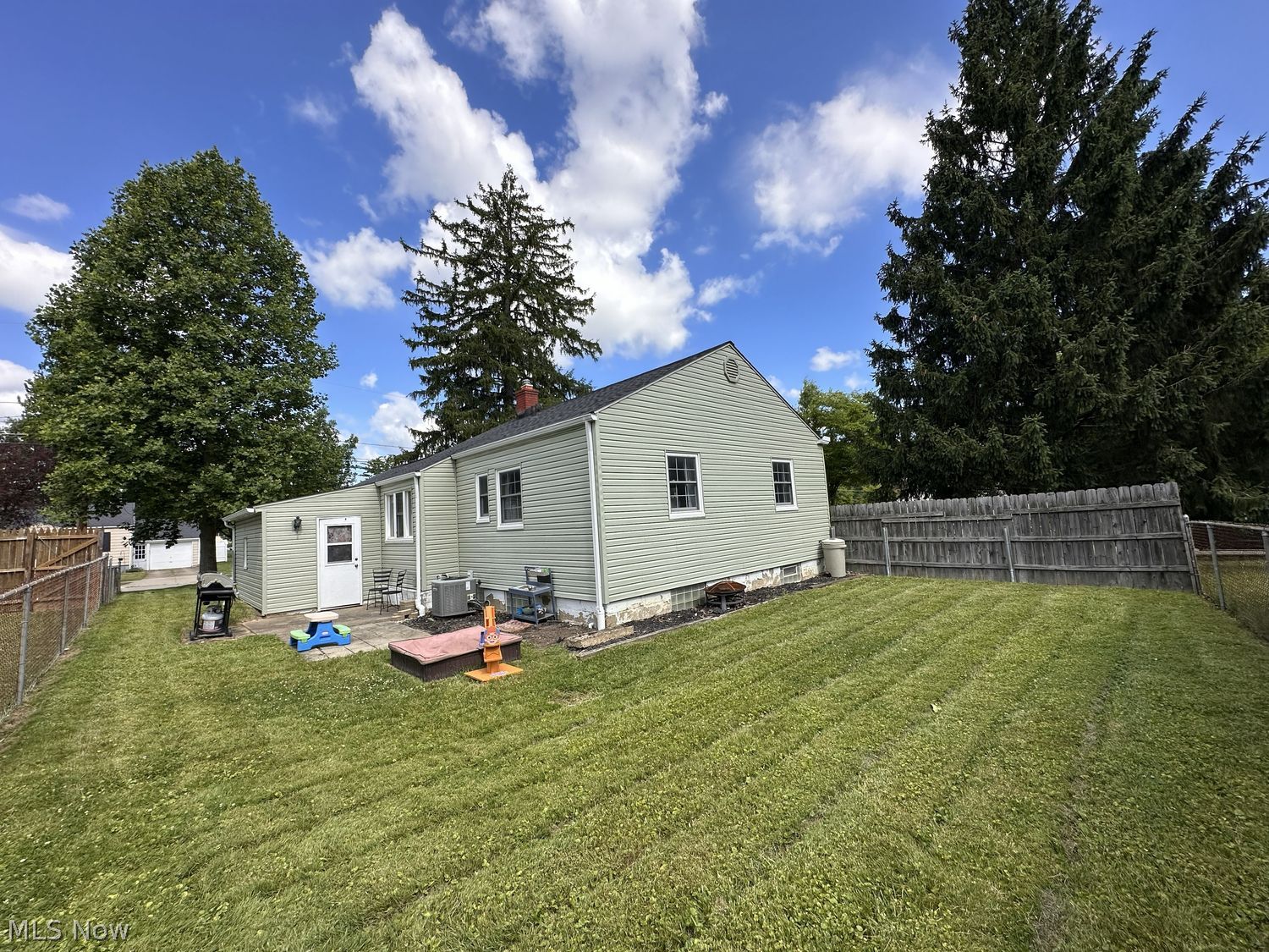 704 Oak Street Medina OH 44256