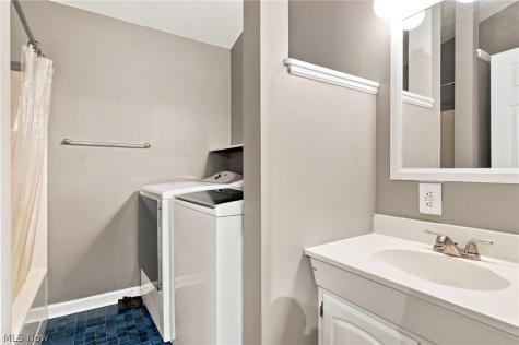 1963 Fulton Place Cleveland OH 44113