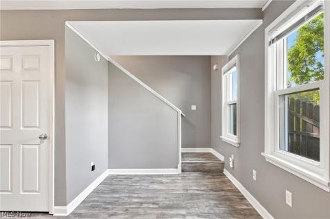 1963 Fulton Place Cleveland OH 44113
