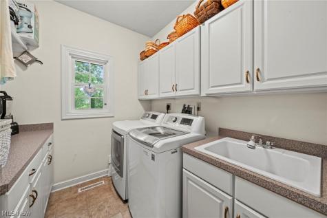 9240 Chamberlin Road Twinsburg OH 44087