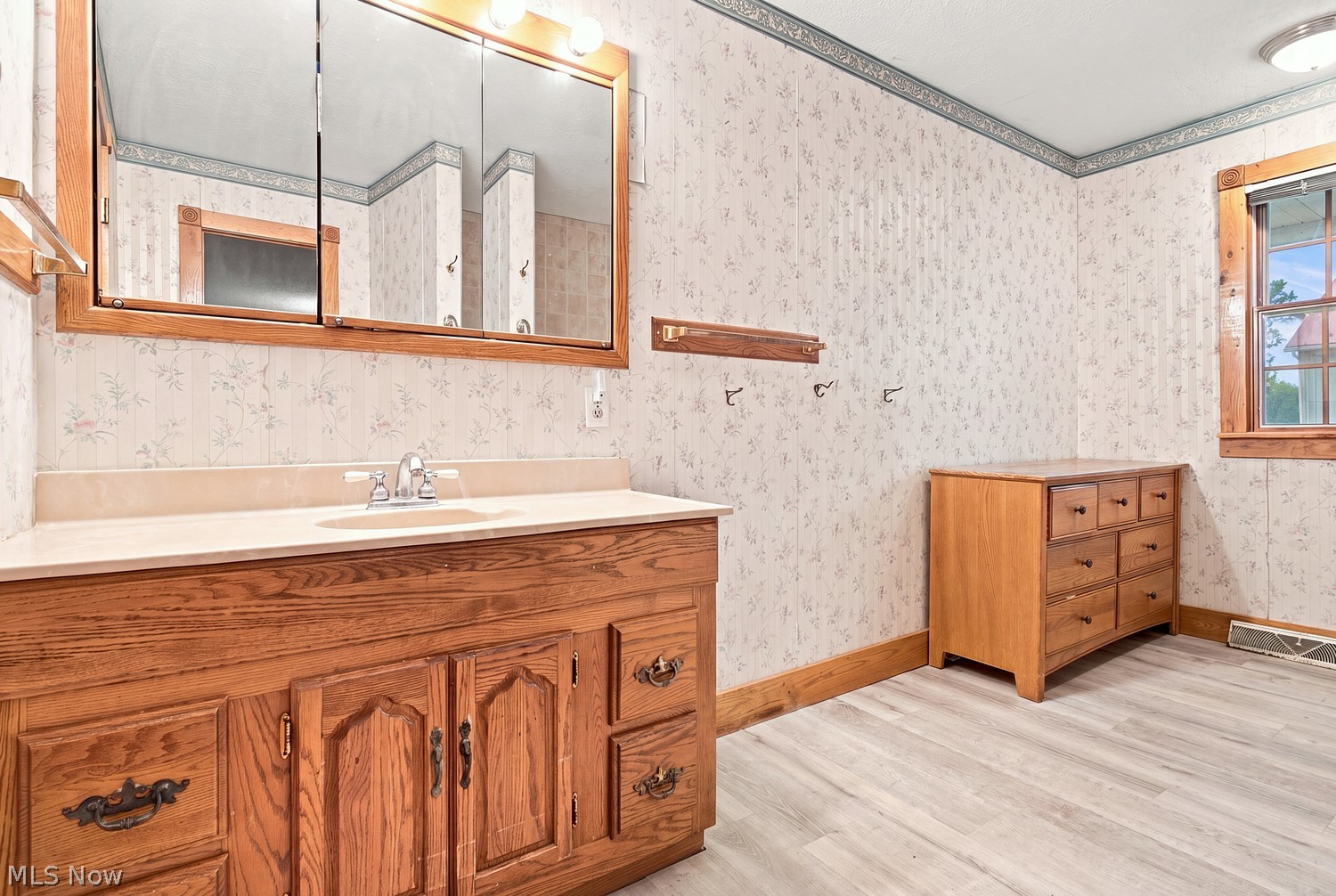 2436 Industry Road Atwater OH 44201