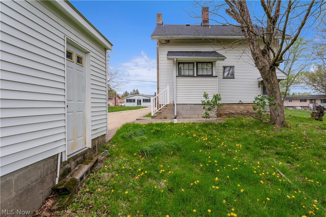 3827 Frederick Street Youngstown OH 44515