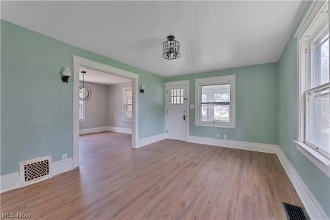 3827 Frederick Street Youngstown OH 44515