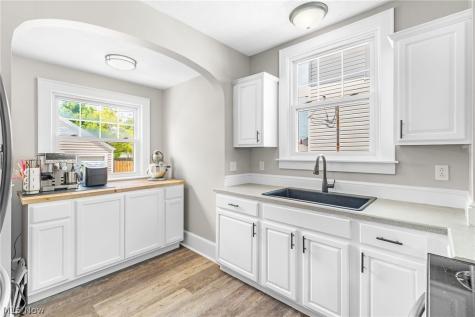818 Allison Avenue Lorain OH 44052
