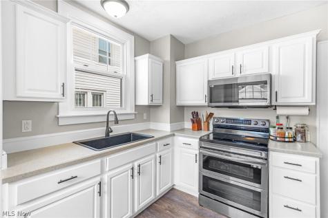 818 Allison Avenue Lorain OH 44052