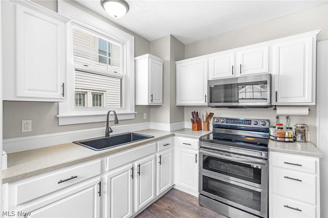 818 Allison Avenue Lorain OH 44052