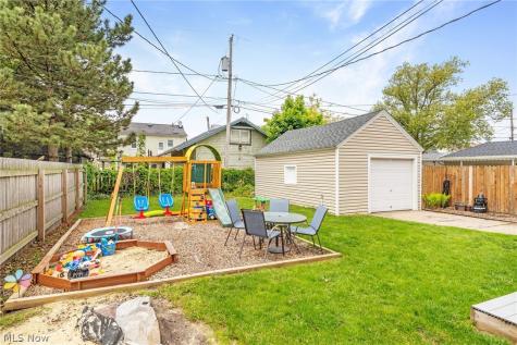 818 Allison Avenue Lorain OH 44052