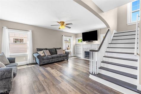 818 Allison Avenue Lorain OH 44052