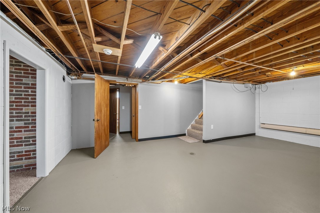 1068 Hilbish Avenue Akron OH 44312