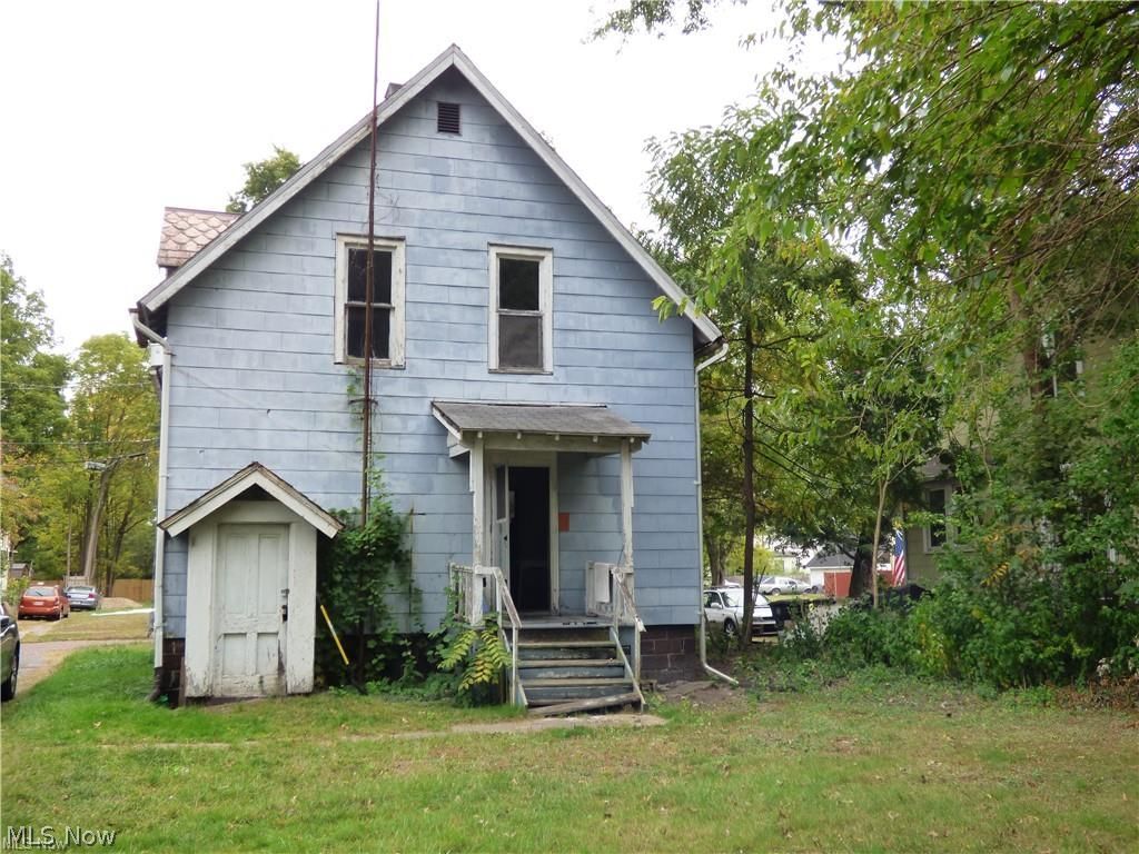 855 Adams Avenue NW Warren OH 44483