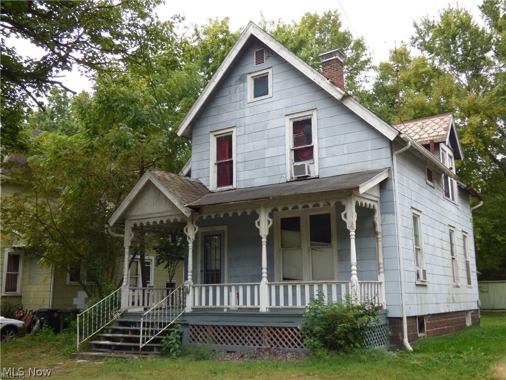 855 Adams Avenue NW Warren OH 44483
