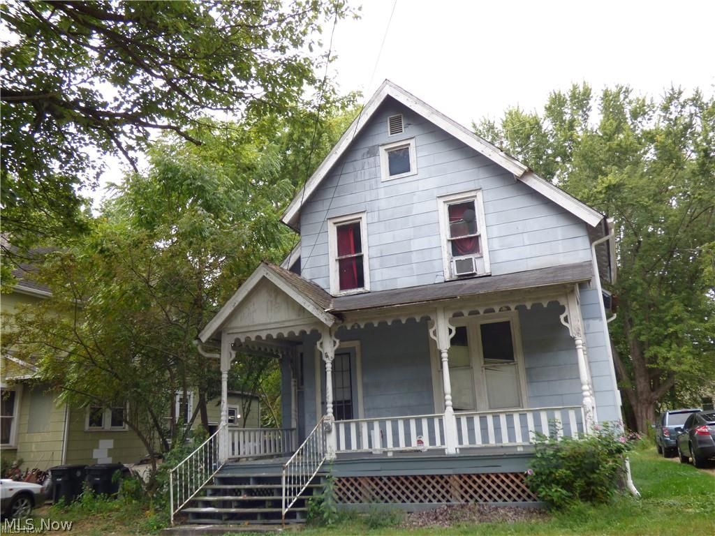 855 Adams Avenue NW Warren OH 44483