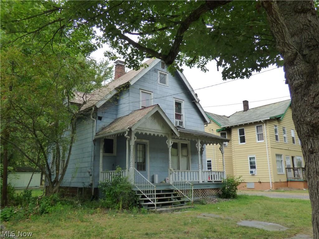 855 Adams Avenue NW Warren OH 44483
