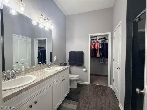 996 Ashley Taylor Court Wadsworth OH 44281