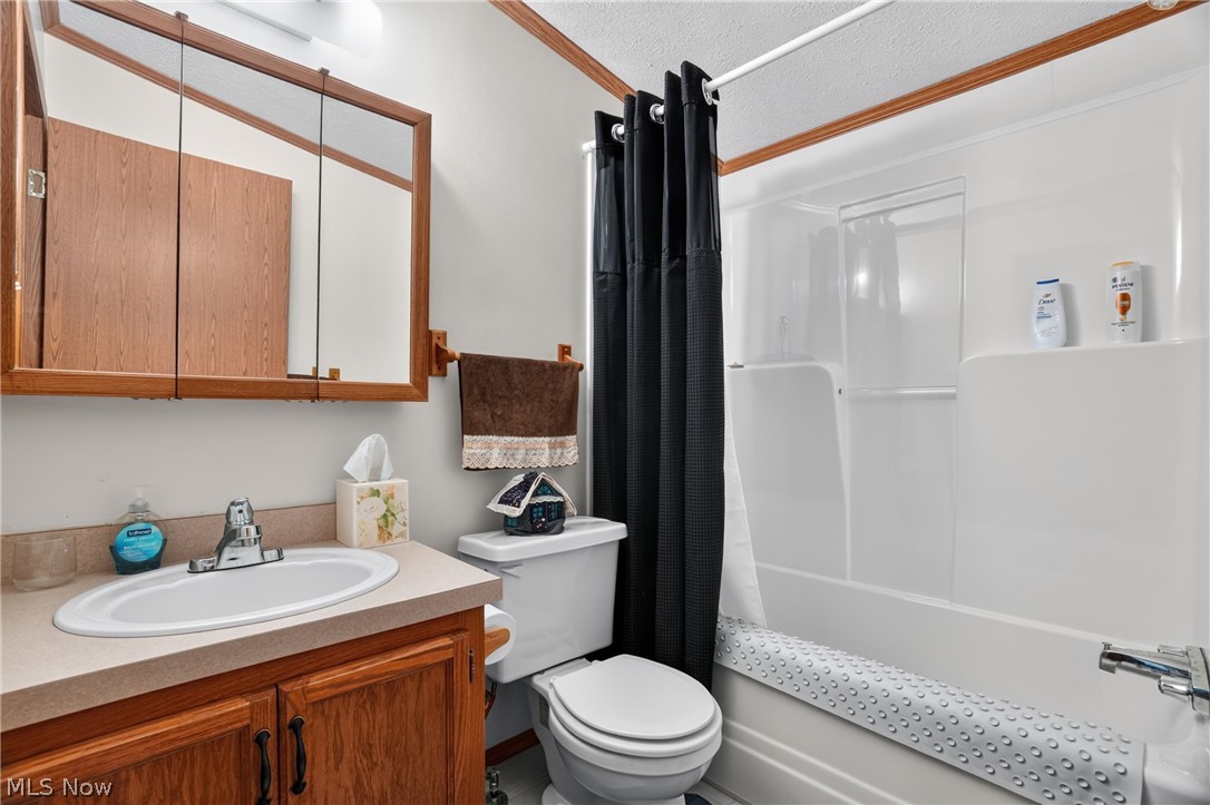 325 Britton Drive Geneva OH 44041