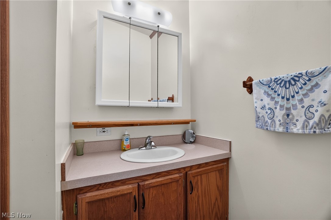 325 Britton Drive Geneva OH 44041