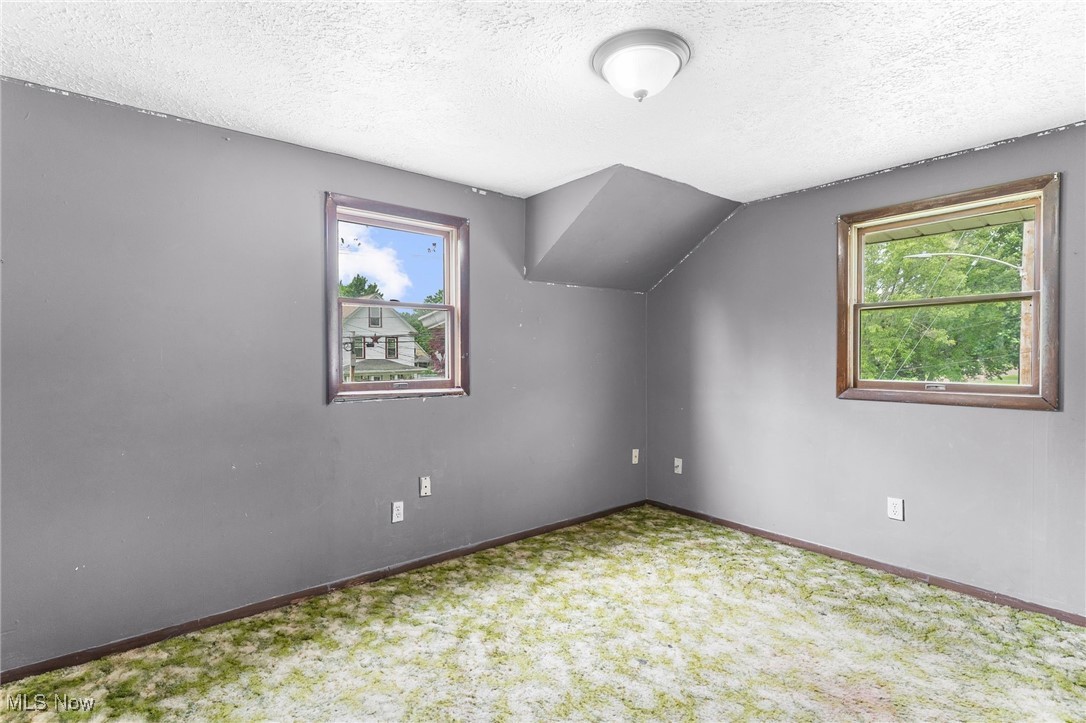 348 Arlington Boulevard Newton Falls OH 44444
