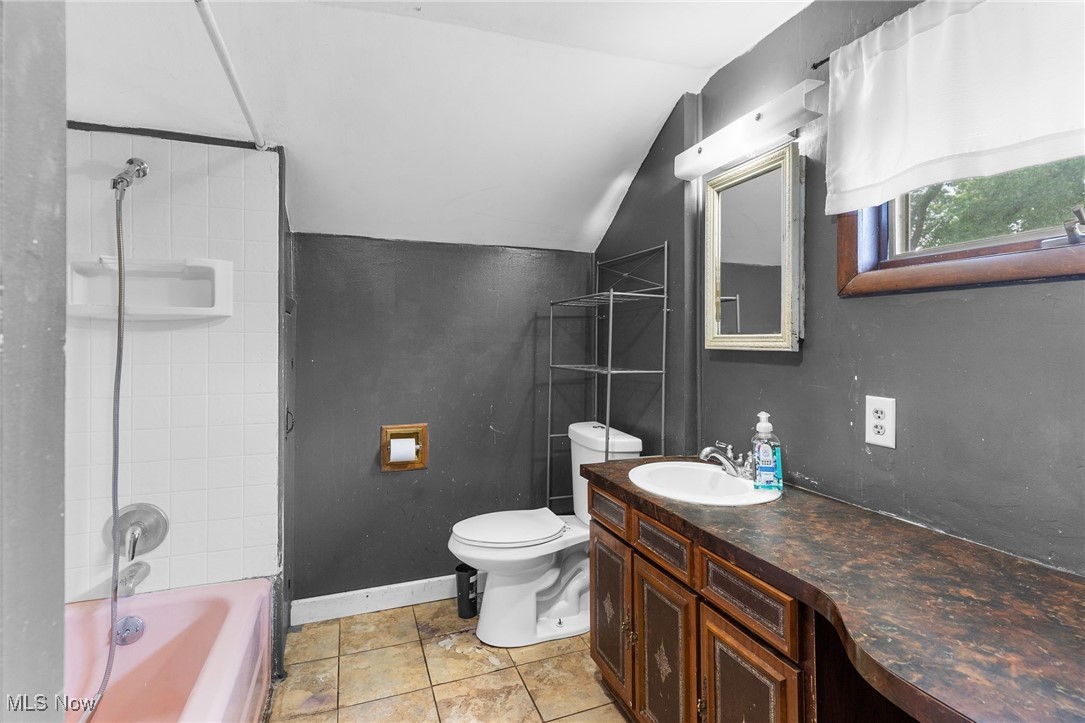 348 Arlington Boulevard Newton Falls OH 44444